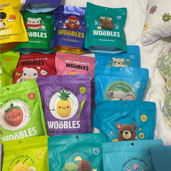 2 The Woobles Mystery Tiny Accessory Kit. - Picture 7 of 9